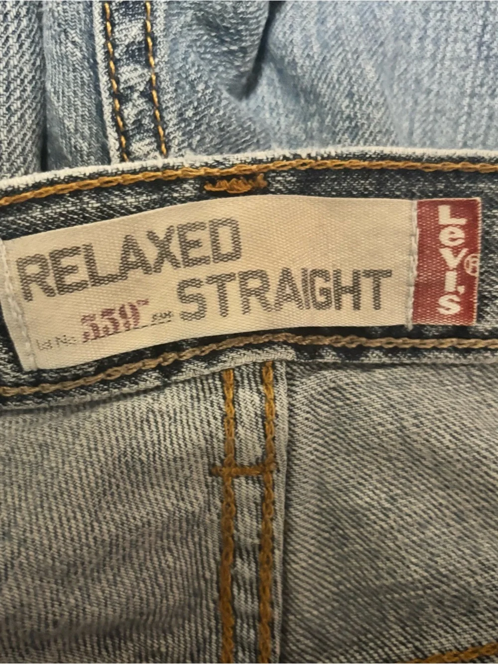 Levi's Men's Denim Relaxed Straight Jeans in Light Blue Wash